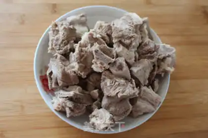 Make Lian Qianshan pharmaceuum soup step 1