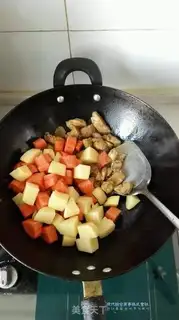 Make Curry potato chicken step 5