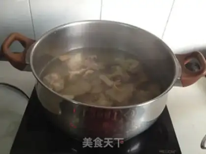 Make The broccoli hens soup step 2