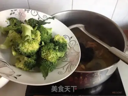 Make The broccoli hens soup step 5