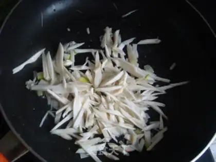 Make Eggs are fried white step 6