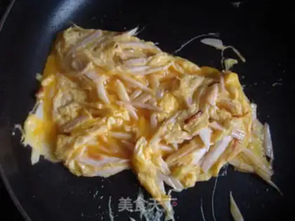 Make Eggs are fried white step 8