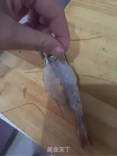 Make A garlic fan with a shrimp step 2