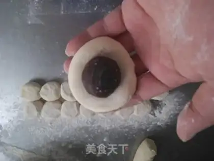 Make Pig bean rolls step 18