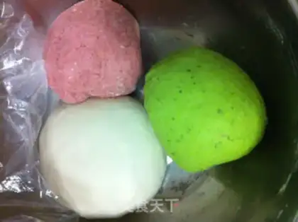 Make Three-colour dumplings step 7