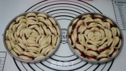 Make Plum sauce florist bread step 14