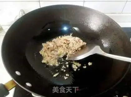 Make Worm-grass pie step 3