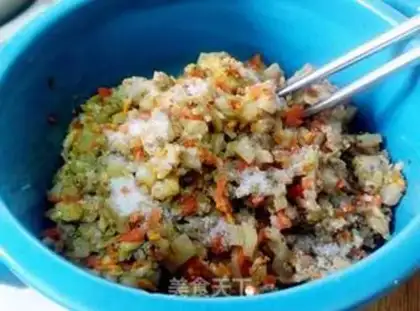 Make Worm-grass pie step 5