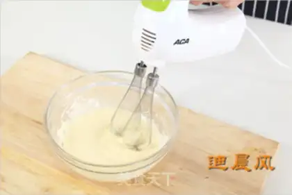 Make Homemade salad sauce step 4