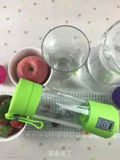 Make Strawberry apple juice step 0