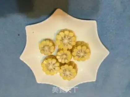 Make Corn lily steak soup step 1