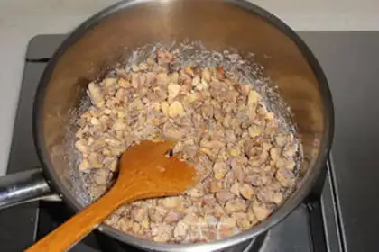 Make Caramel pecan rolls step 3