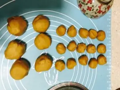 Make Red Sugar Bear step 4