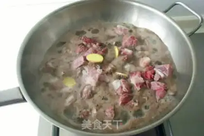 Make Tomato beef noodles step 0