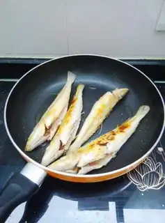 Make Fried sardines step 3