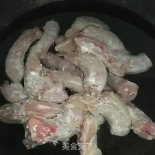Make Spicy chicken neck step 1