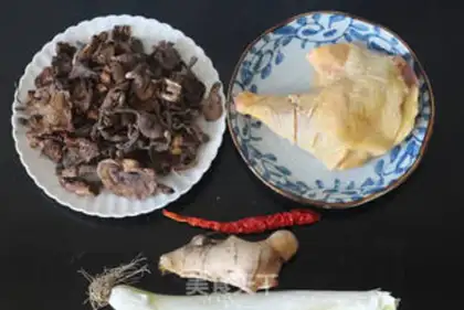Make Chicken stew mushrooms step 0