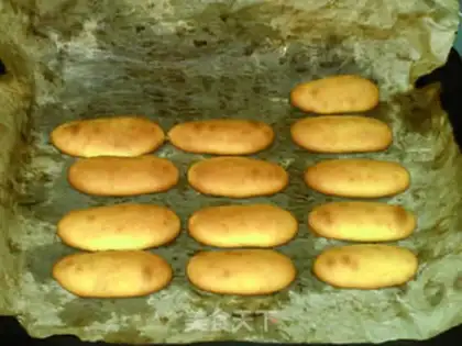 Make Goose eggs, yellow fingers step 8
