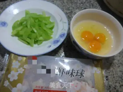 Make Shrimp-flavored eggs step 0