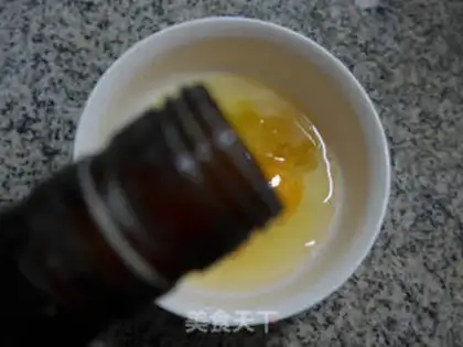 Make Shrimp-flavored eggs step 2