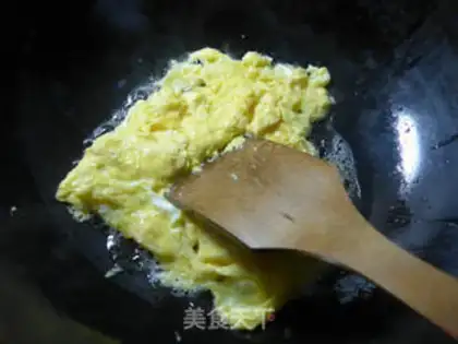 Make Shrimp-flavored eggs step 4