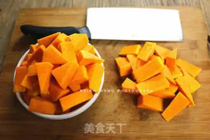 Make Red-tree pumpkin lilies step 1