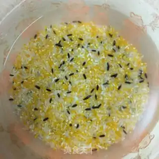 Make Gold corn porridge step 1