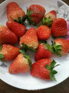 Make Yogurt and fruit mousse step 0