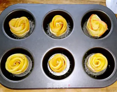Make Apple Rose step 5