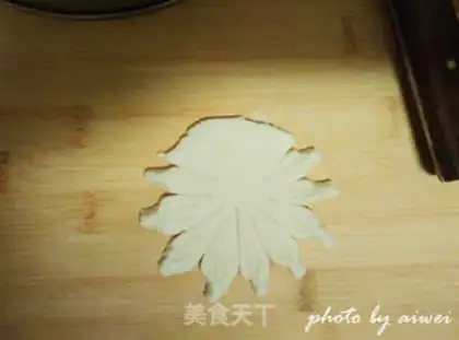 Make Little tiger flower step 8