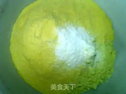 Make The corn soy noodle nest step 1