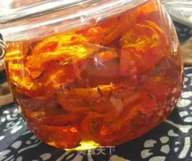 Make Dried tomatoes with oil step 5
