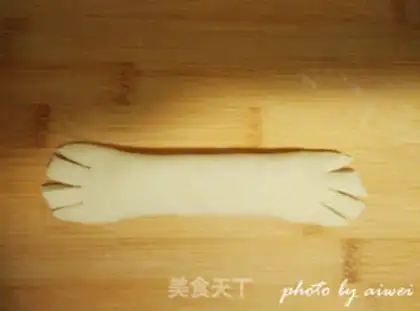 Make Little tiger flower step 15
