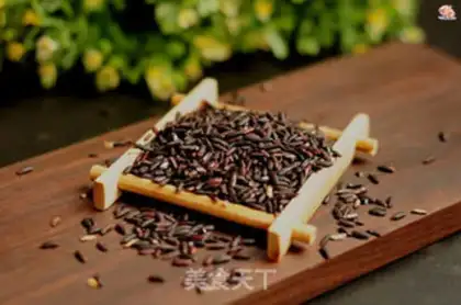 Make Black rice evaporation ribs step 1