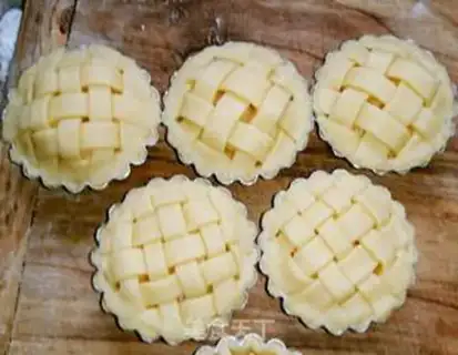 Make Sweet apple pie step 8