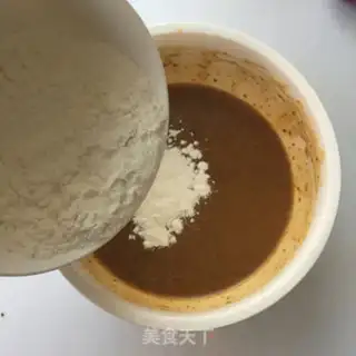 Make Six inches of red-tree cake step 9