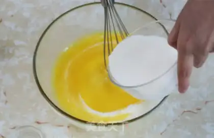 Make French caramel pudding step 2