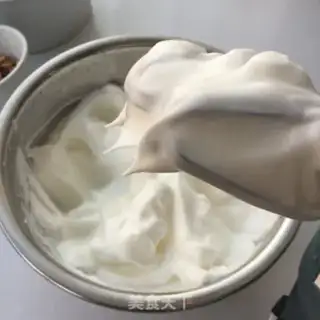 Make Six inches of red-tree cake step 13