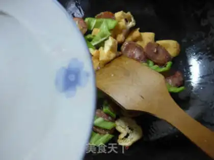 Make Spicy pepperoni fried tofu step 5