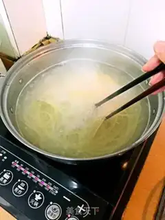Make Tomato bacon pasta step 1