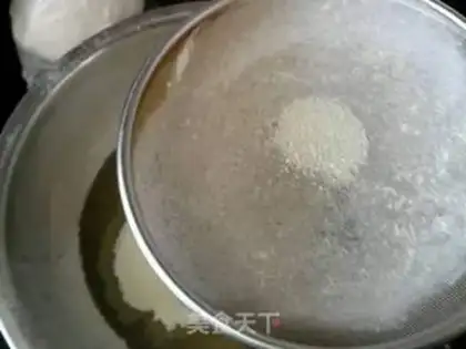Make Strawberry roll step 1