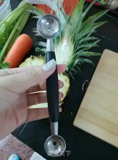 Make Pineapple rice step 3