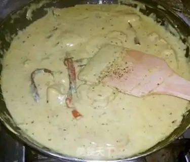 Make Western cream chicken step 7