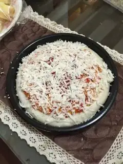 Make Hawaiian Pizza step 3