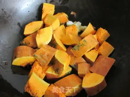Make A simple vegan pumpkin step 3