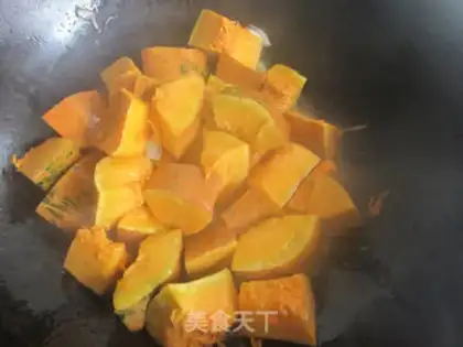 Make A simple vegan pumpkin step 4