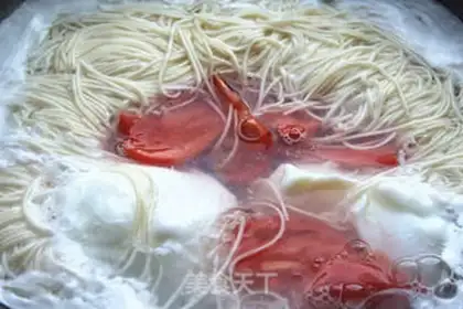 Make Tomato egg noodles step 5