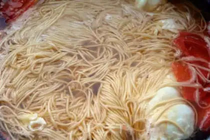 Make Tomato egg noodles step 7