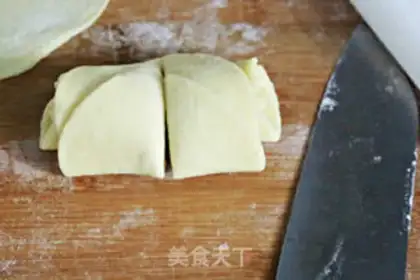Make The rain, roses, coconuts step 9