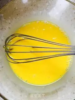 Make Cranberry-skin cake roll step 3